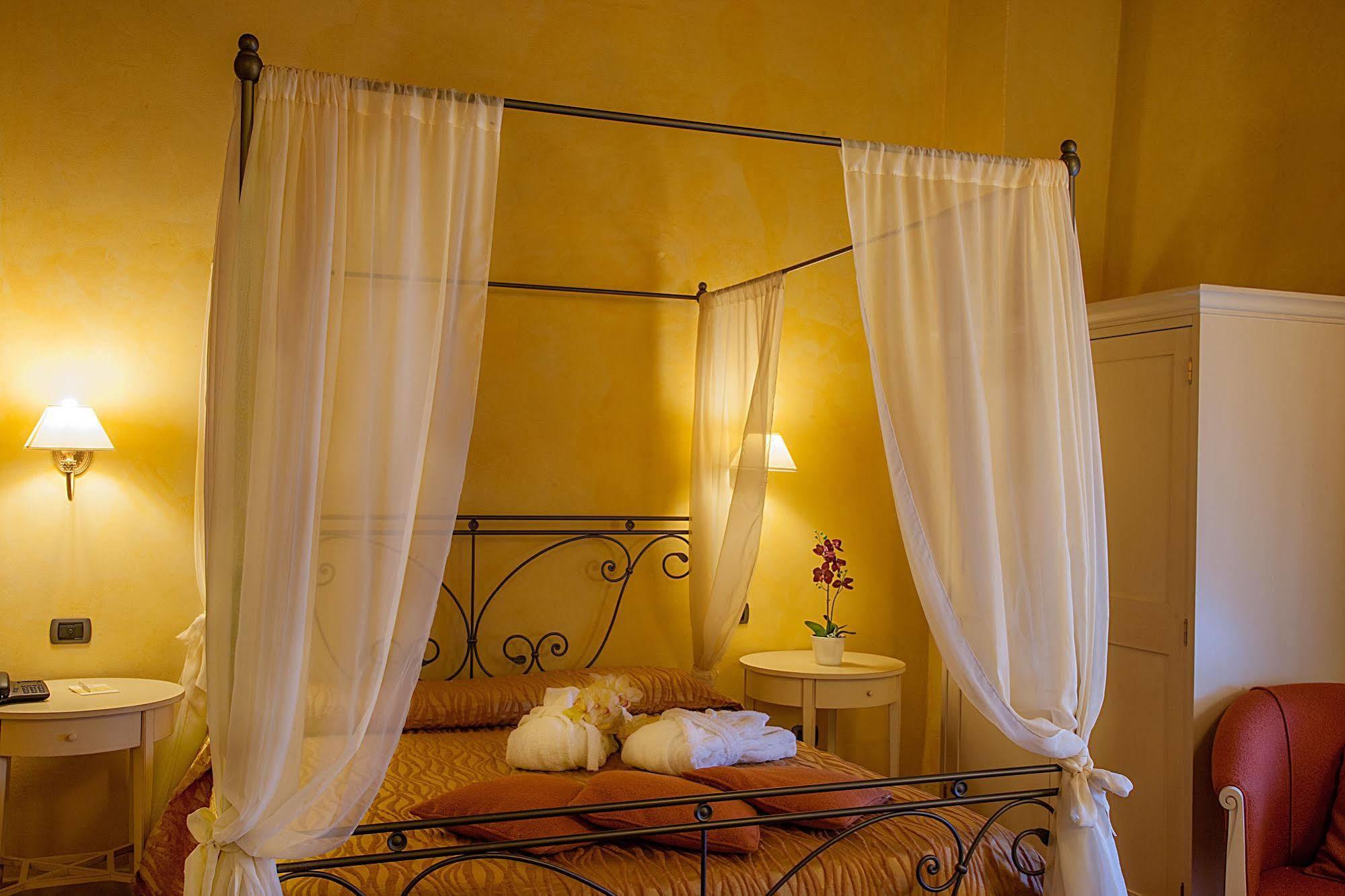 Borgo Sant'Ippolito Country Hotel Ginestra Fiorentina Eksteriør billede